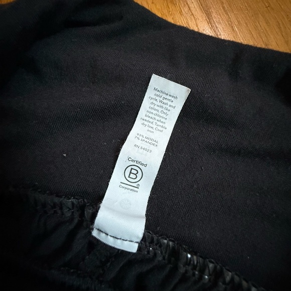 Athleta Jogger Black Pants XS Petite - Picture 7 of 8